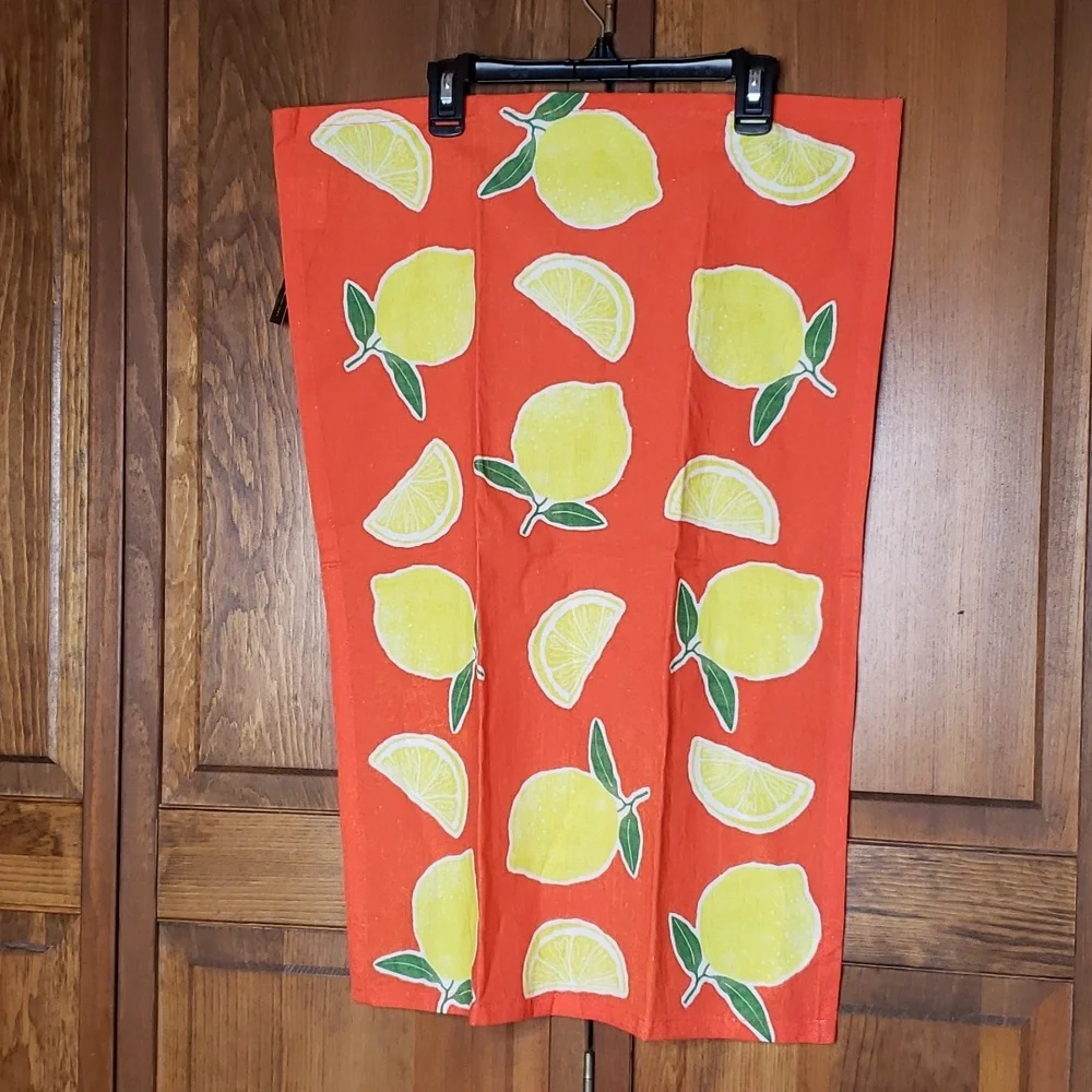 NWT Creative Co-Op Lemon Kitchen Hand Towel